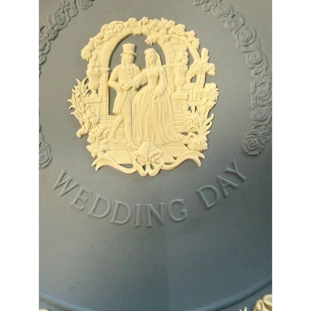 Wedgwood Jasperware Blue Lot Silver Jubilee Plate Wedding Plate & Vase England